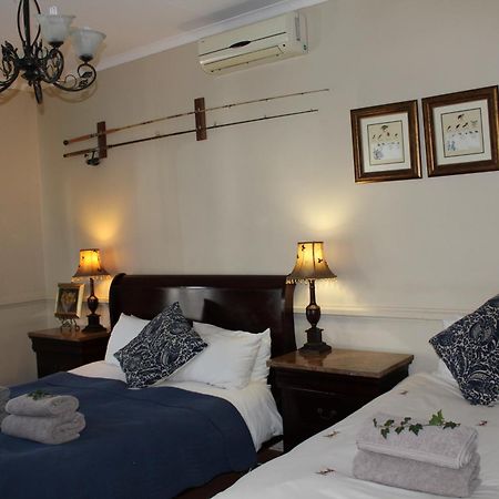 A Tapestry Garden Guest House Почефструм Номер фото