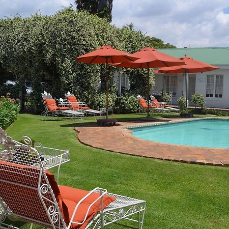 A Tapestry Garden Guest House Почефструм Екстер'єр фото