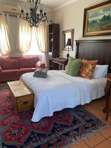 A Tapestry Garden Guest House Почефструм Екстер'єр фото
