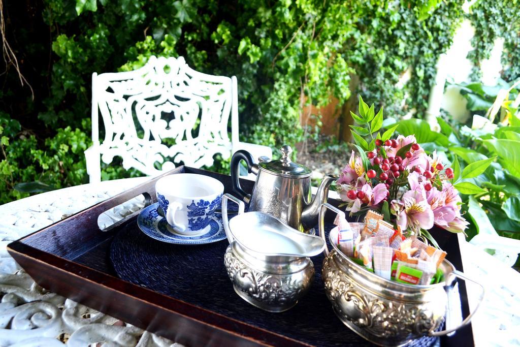 A Tapestry Garden Guest House Почефструм Екстер'єр фото